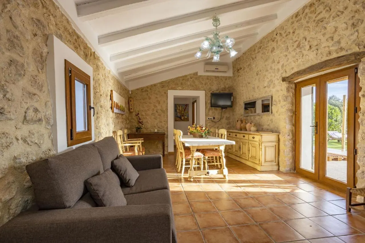 Pou Monjo Pension Selva  0*, Selva (Mallorca) Spanje