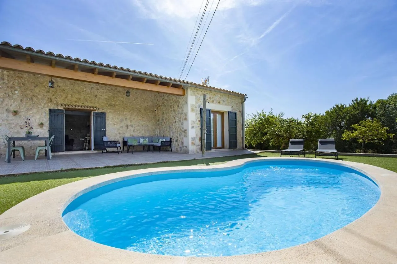 Country house Pou Monjo Guest House Selva  Spain