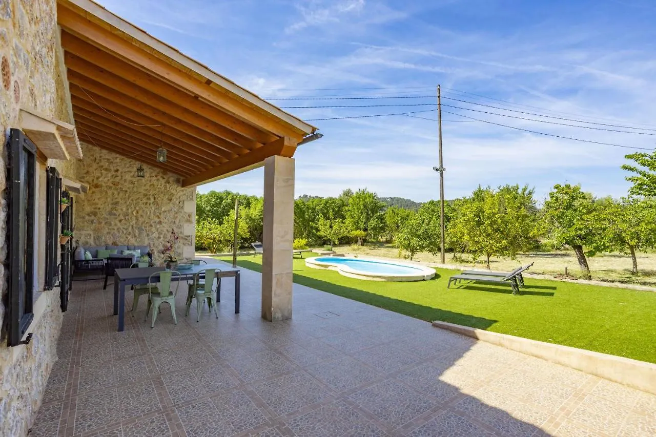 Pou Monjo Konuk evi Selva  Kır Evi